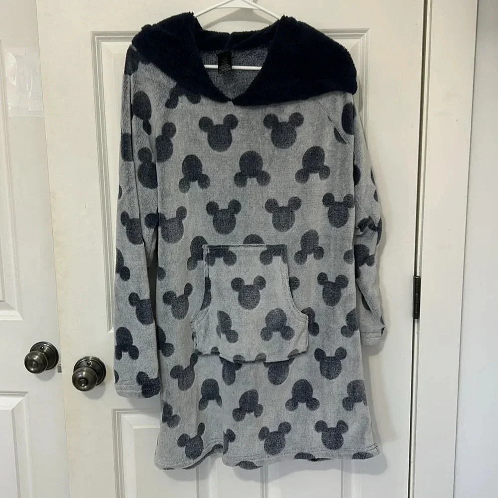 Disney Mickey Mouse Lounger Sherpa Hoodie pajama Size XL faux fur Snuggly - Picture 2 of 6